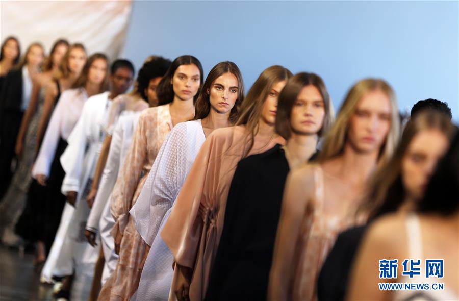 （國(guó)際）（3）紐約時(shí)裝周開(kāi)幕 NOON BY NOOR品牌發(fā)布新款時(shí)裝
